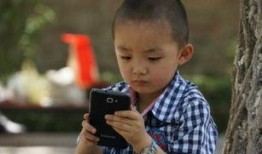 最新爆料打电话的小孩,揭秘“打电话的小孩”最新爆料背后的真相